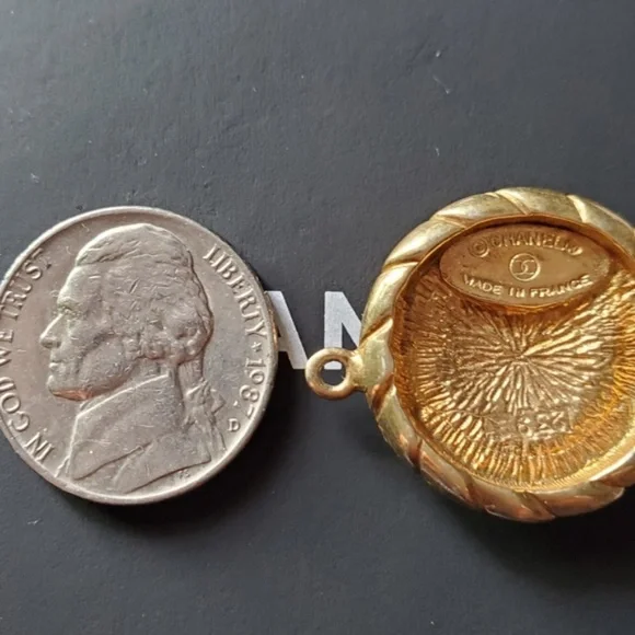 Chanel Pendent *Never used
